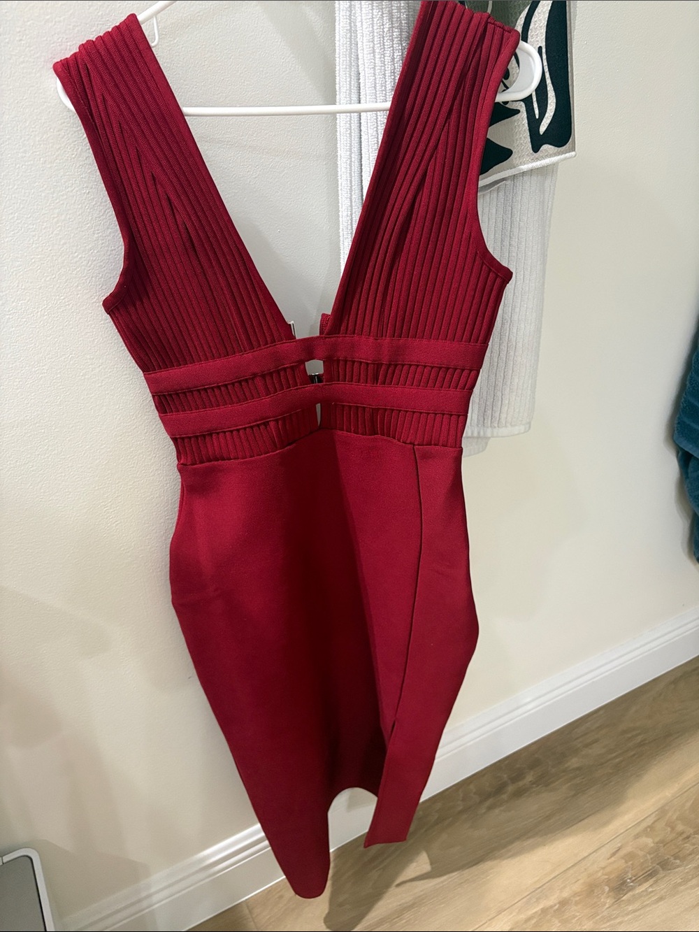 Women's Deep Red Ribbed Cutout Dress